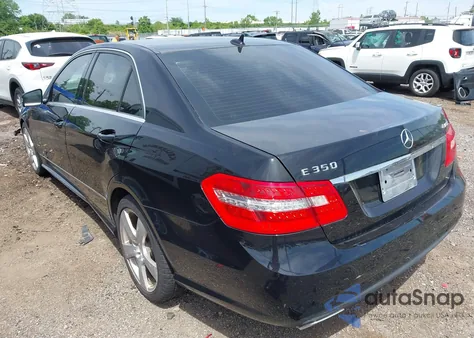 2010 Mercedes-Benz E 350 4Matic из США, поврежденный, VIN WDDHF8HBXAA053019
